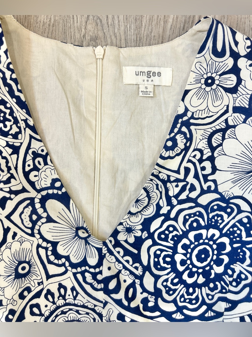 Umgee Navy and White Floral Print Dress Small